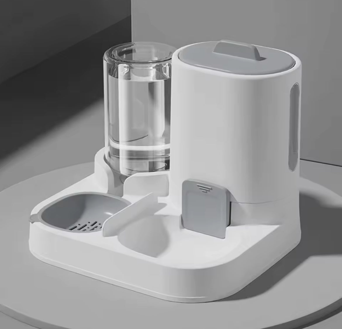 2-in-1 Smart Pet Care Bundle – Automatic Feeder, Water Dispenser & FREE Interactive Dog Ball